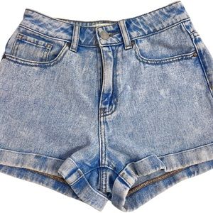 24 // PacSun Los Angeles Cuffed High Waisted Mom Jean Shorts